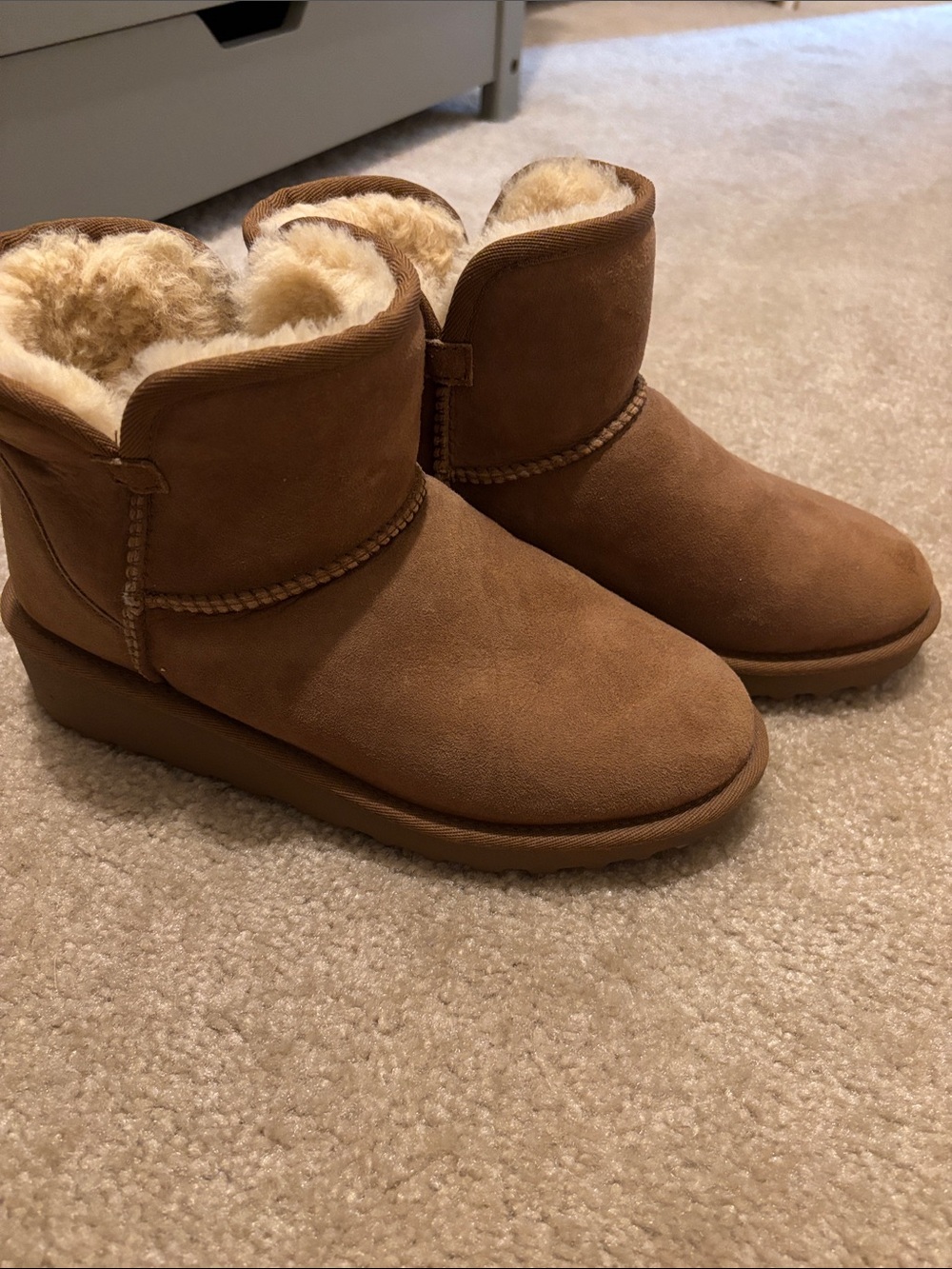 Kirkland Signature Women's Chestnut Brown Shearling Lined Winter Boots